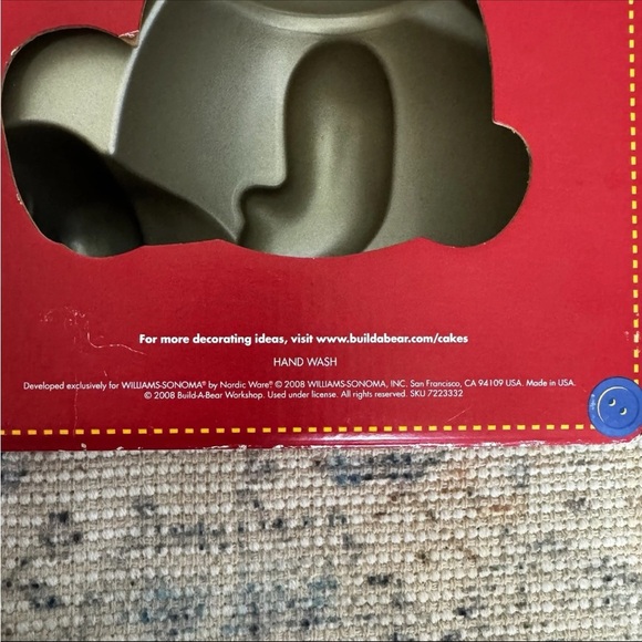 Build-A-Bear Nordic Ware Teddy 3D Mold Cake Pan Aluminum Cast USA *NIB* vintage - Picture 8 of 9